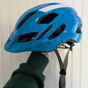 Blue Giant adult mountain bike helmet